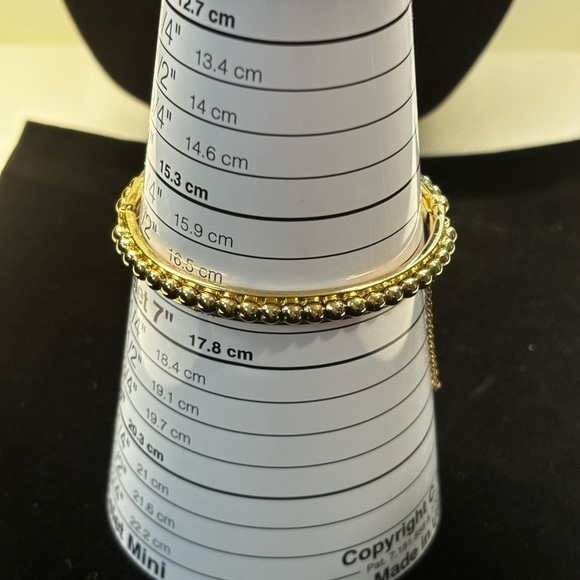 Whiting & Davis Vintage gold tone hinged bangle by - Picture 6 of 7